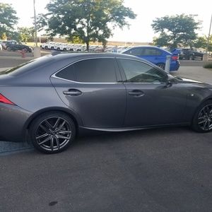 Meet your Posher, Lori